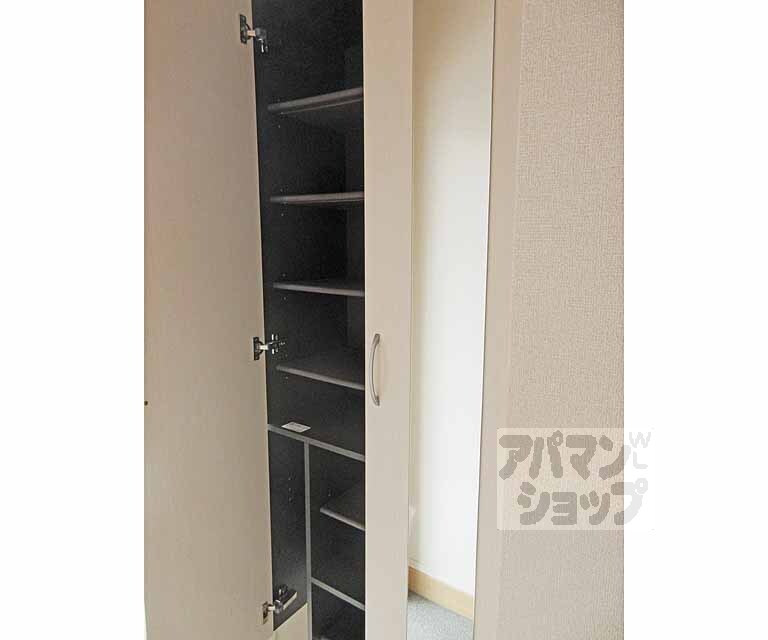 収納　シューズボックス