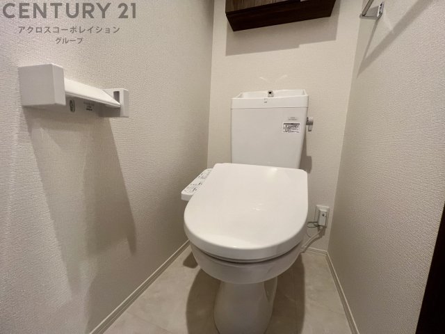 トイレ　温水洗浄便座付き！