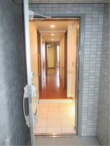 玄関　★お問い合わせはタウンハウジングまで★