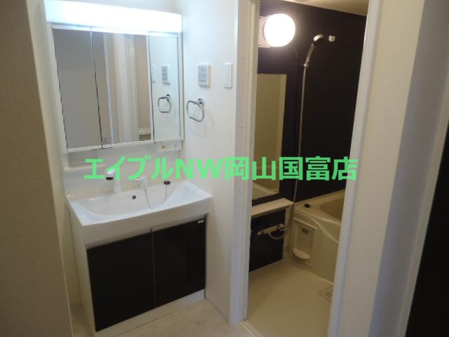 洗面設備　洗髪洗面化粧台