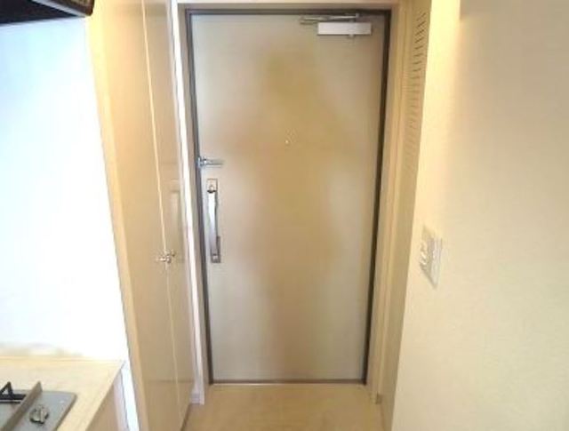 玄関　※別部屋参考写真
