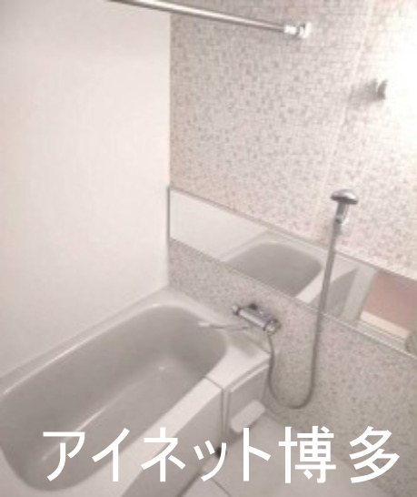 バス・シャワールーム　１日の疲れはこちらでどうぞ。