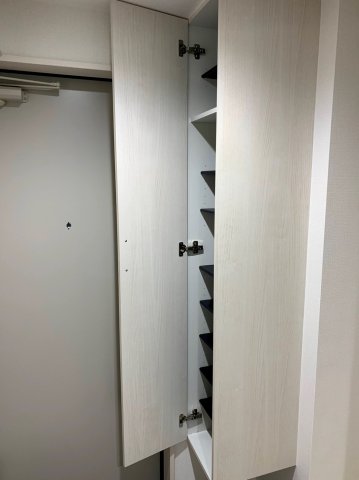 玄関　同タイプの写真です。