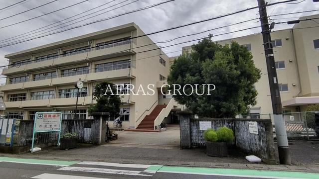 中学校　富士見市立西中学校（中学校）まで662m