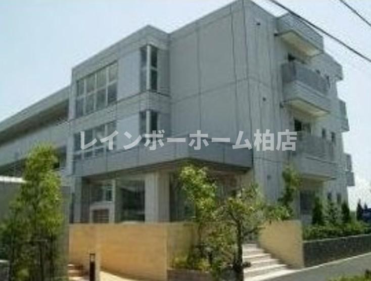 建物外観　落ち着いた雰囲気の外観です