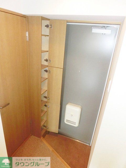 玄関　シューズＢＯＸ完備