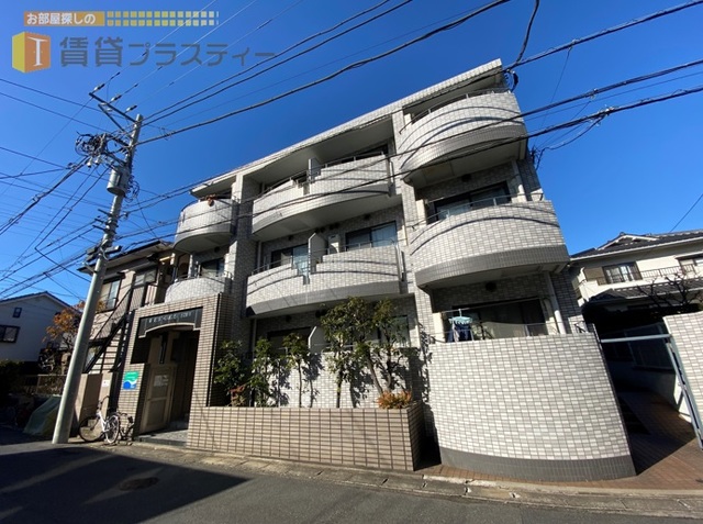 建物外観　総タイル貼りのマンションです。