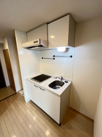 キッチン　コンパクトなキッチンで掃除もラクラク