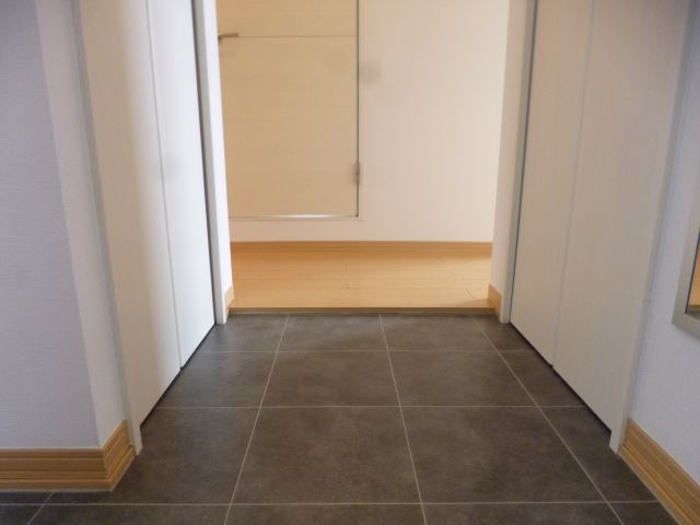 玄関　下駄箱がついています。
