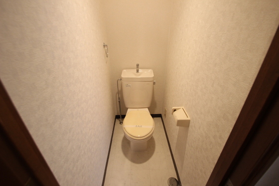 トイレ　※別号室のお写真です。