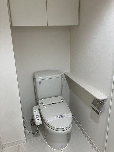 トイレ　トイレ