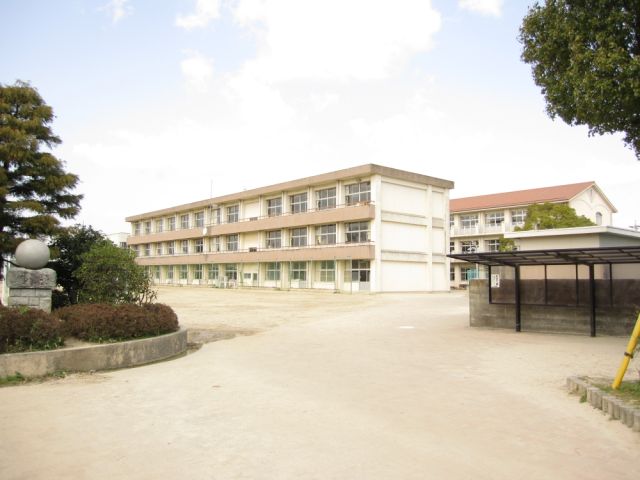 小学校　市立誠之小学校（小学校）まで1800m