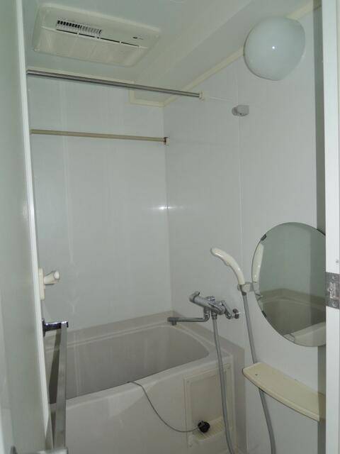 バス・シャワールーム　追い炊き機能付きです