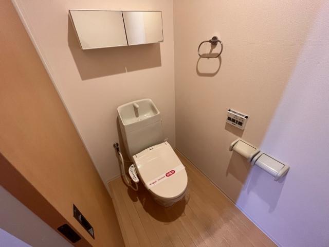 トイレ　シャワー付トイレ