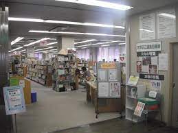 図書館　文京区立湯島図書館（図書館）まで611m