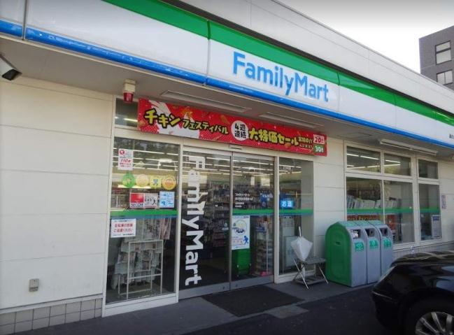 コンビニ　ファミリーマート鵜の木多摩堤通り（コンビニ）まで120m