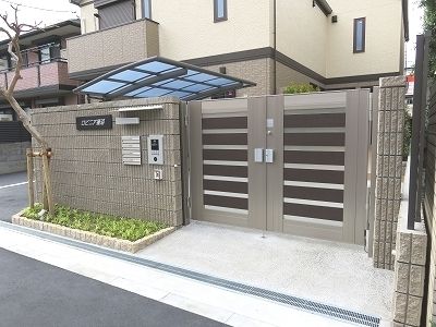 エントランス　★敷地内入口★