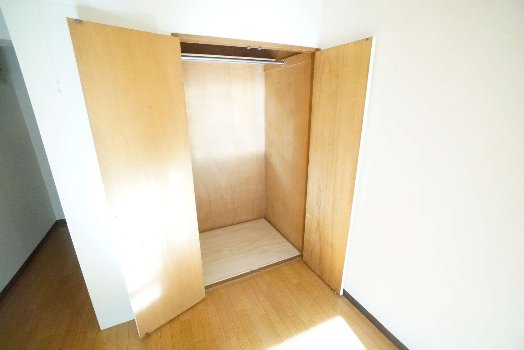 収納　※同物件別号室の参考写真です。