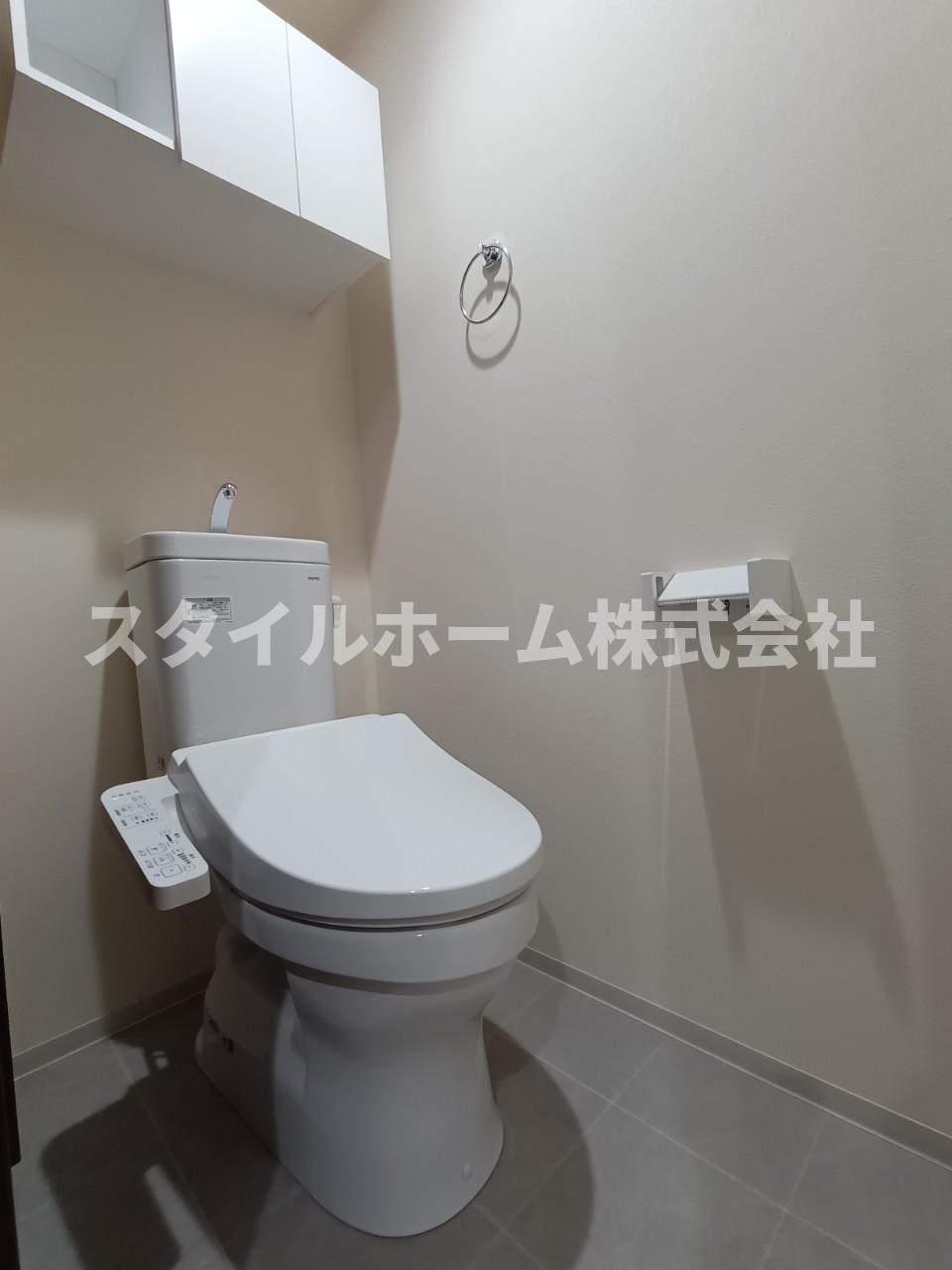 トイレ　同建物内別部屋の写真です。