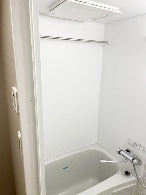 バス・シャワールーム　※同タイプの別のお部屋です。