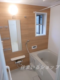 バス・シャワールーム　追い焚き・浴室暖房乾燥機あり