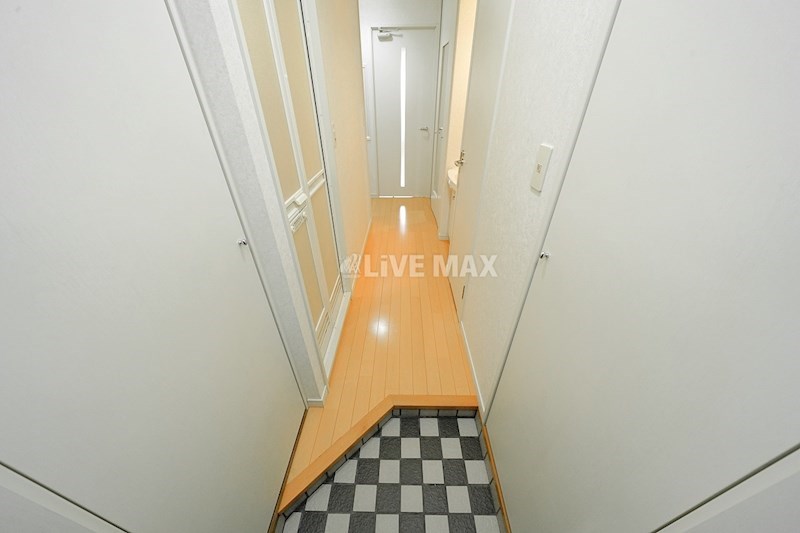 玄関　※同マンション参考写真