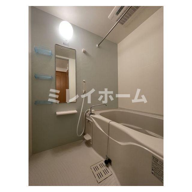 バス・シャワールーム　同建物内、別のお部屋の参考写真になります。