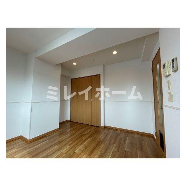 居室・リビング　同建物内、別のお部屋の参考写真になります。