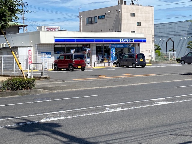 コンビニ　ローソン（コンビニ）まで333m