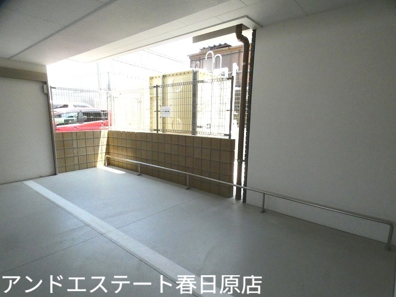 その他共有部分　屋根付きの駐輪場です