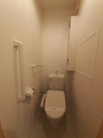 トイレ　落ち着いたトイレです