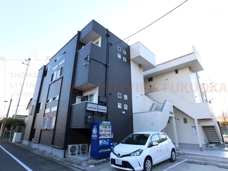 建物外観　デザイナーズアパート。