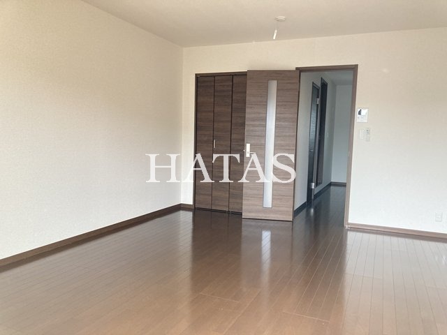 居室・リビング　同物件別部屋です。