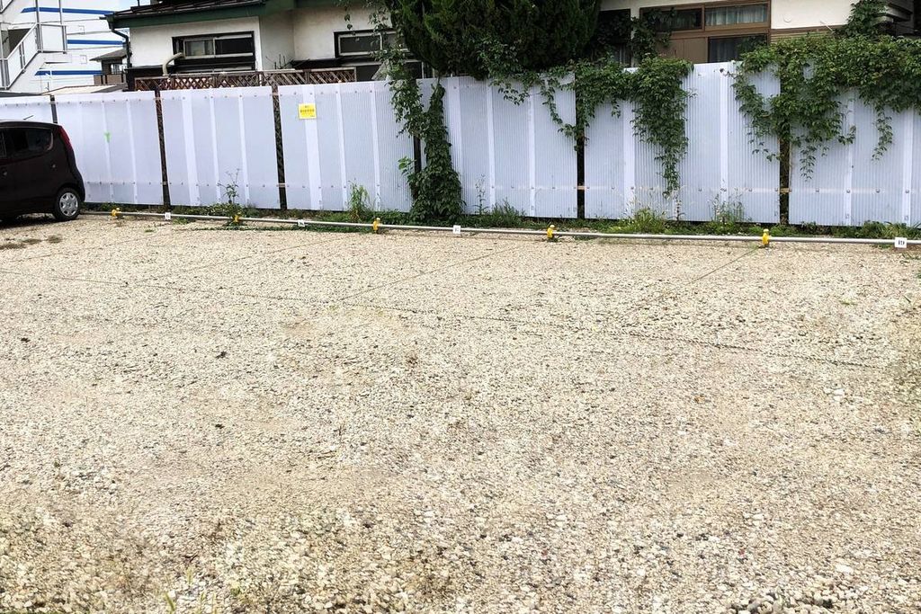 駐車場　駐車場