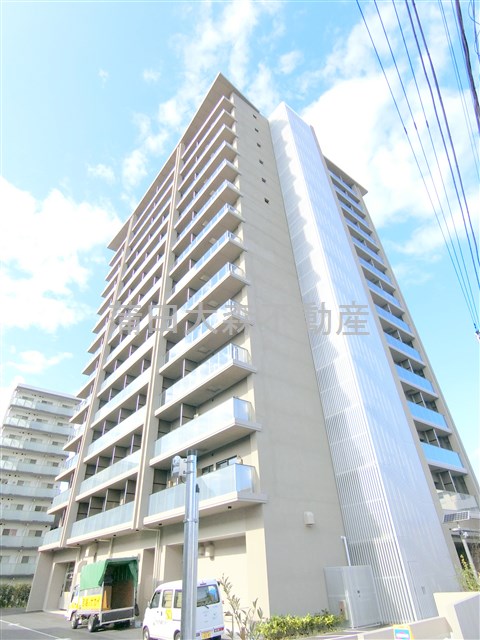 建物外観　2022年11月築　RC鉄筋コンクリート造地上14階建て総戸