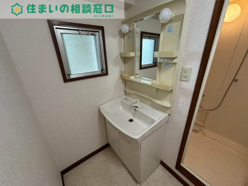 洗面設備　同型