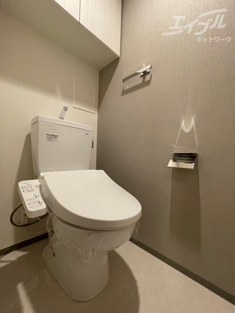 トイレ　洗浄付きトイレです。
