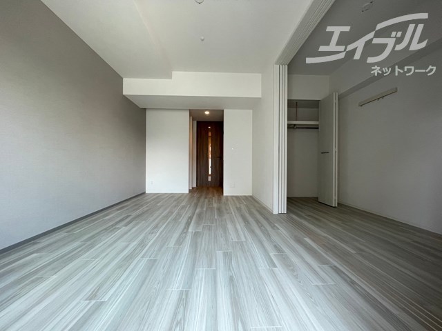 居室・リビング　広々したお部屋です。
