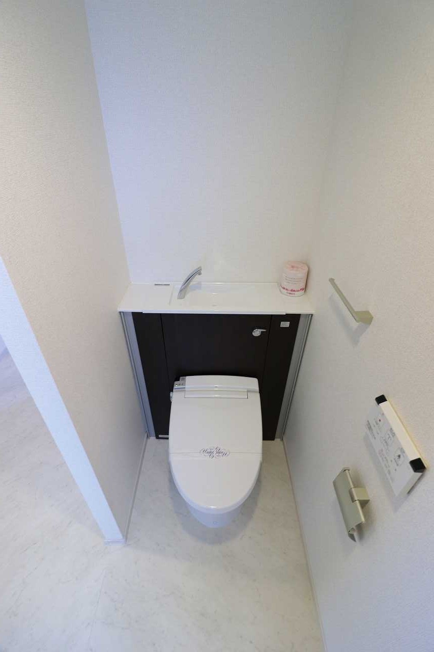 トイレ　※同物件、別部屋の写真です。