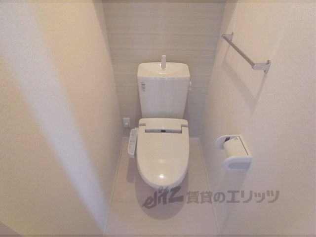 トイレ　ウォシュレット付