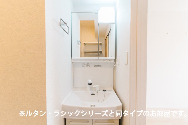洗面設備　忙しい朝には欠かせない洗面所です