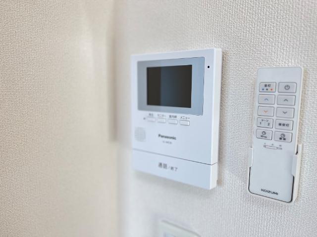 セキュリティ　カメラ付インターホン（イメージ）