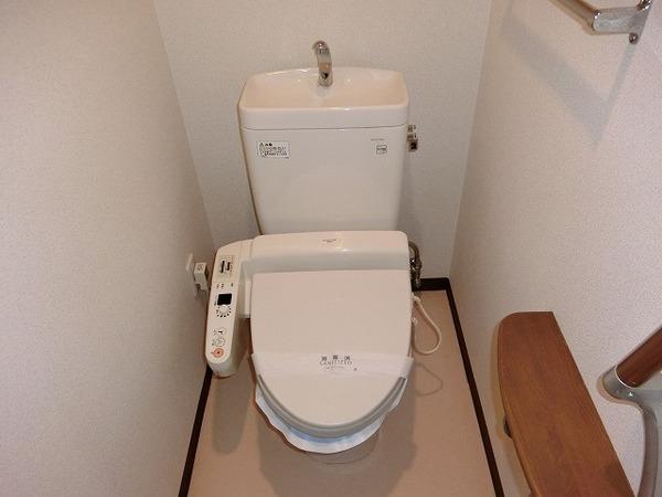 トイレ　ウォシュレット有り！