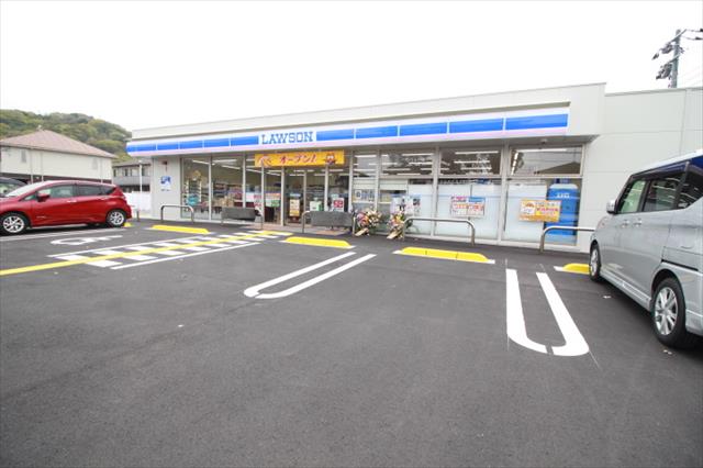 コンビニ　ローソン瀬戸町瀬戸店（コンビニ）まで213m