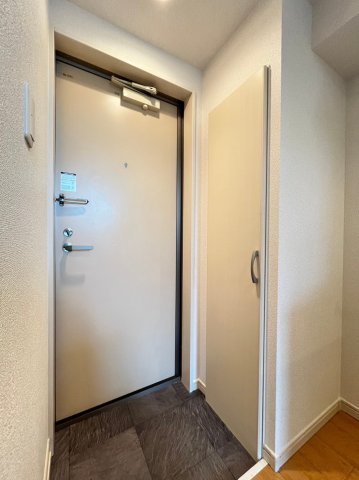 玄関　同物件、別号室の参考写真です。