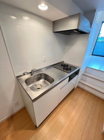 キッチン　同物件、別号室の参考写真です。