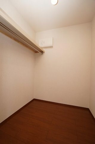 収納　ウォークインクローゼット