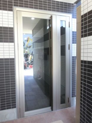 エントランス　清潔なエントランスです