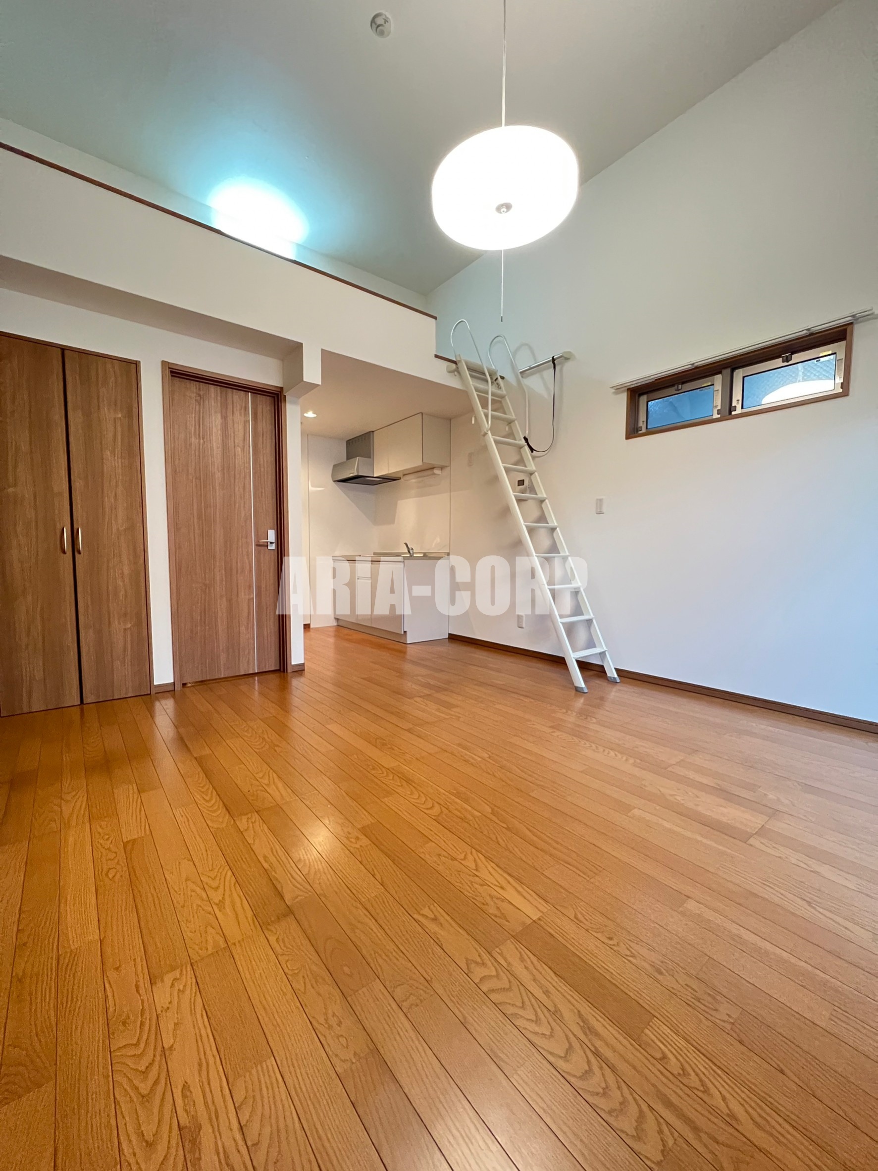 居室・リビング　ロフト付きで開放感のあるお部屋です！