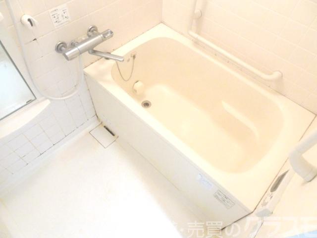 バス・シャワールーム　浴室乾燥機＆追い焚き機能付きバス♪